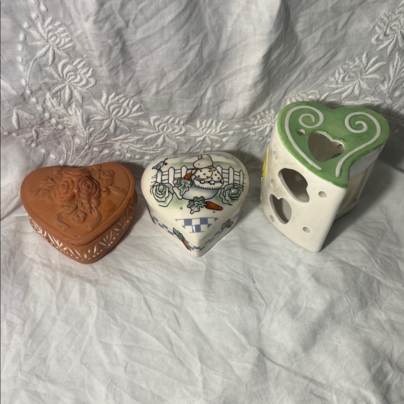Daisy Kingdom Other - Valentine/Easter Heart-Shaped Ceramic Trinket Dishes/Tealight Holder